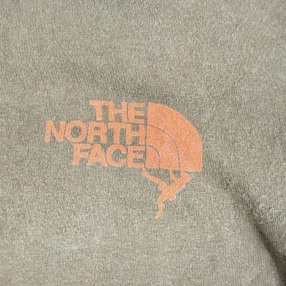 The North Face Men's Medium T-Shirt Olive Green‎ Rock Climbing Graphic Gorpcore